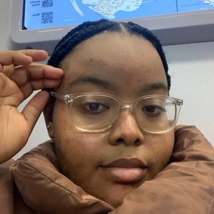 Meet your Posher, Aria